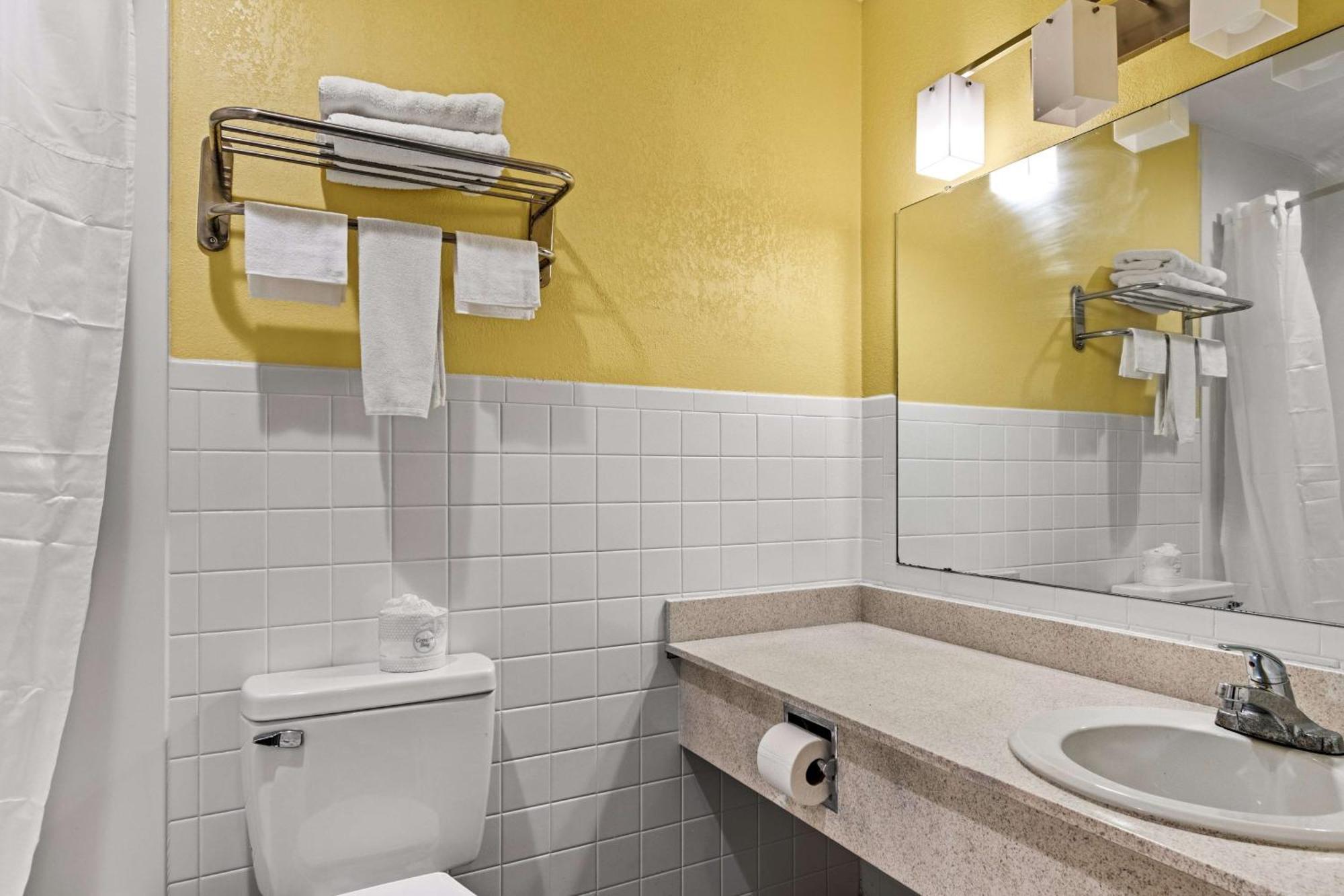 Americas Best Value Inn 칼라일 외부 사진