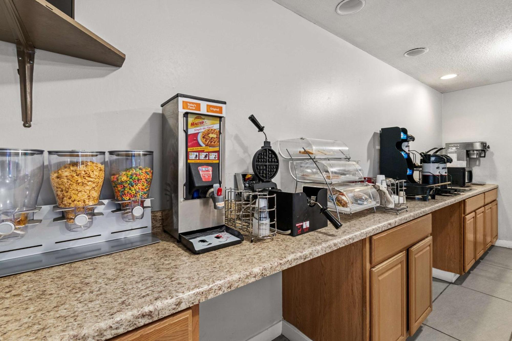 Americas Best Value Inn 칼라일 외부 사진
