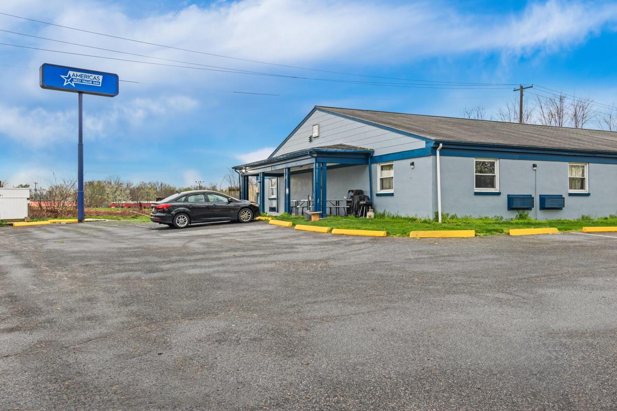 Americas Best Value Inn 칼라일 외부 사진